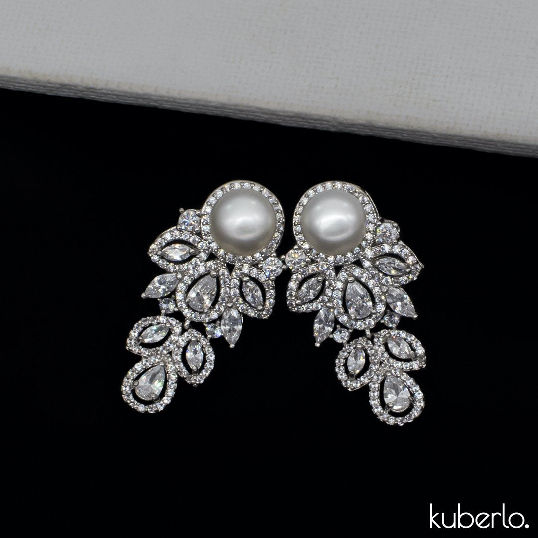 Disha Studs - Kuberlo - Best Gift for - Imitation Jewellery - Designer Jewellery - one gram gold - fashion jewellery