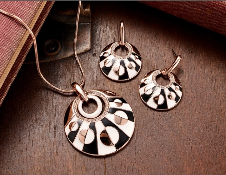 Cheeta Pendant Set - Kuberlo - Best Gift for - Imitation Jewellery - Designer Jewellery - one gram gold - fashion jewellery