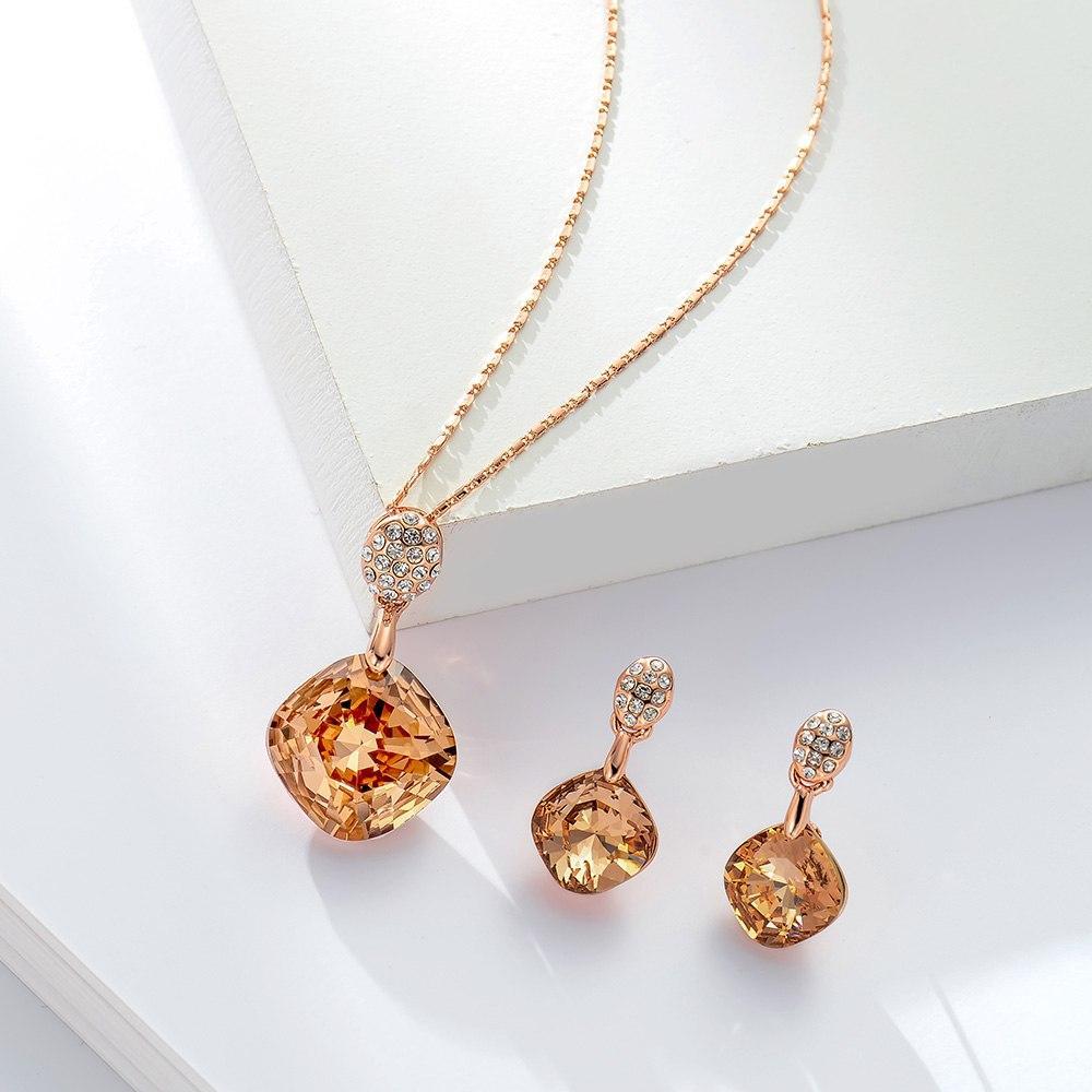 Zarat Pendant Set - Kuberlo - Best Gift for - Imitation Jewellery - Designer Jewellery - one gram gold - fashion jewellery