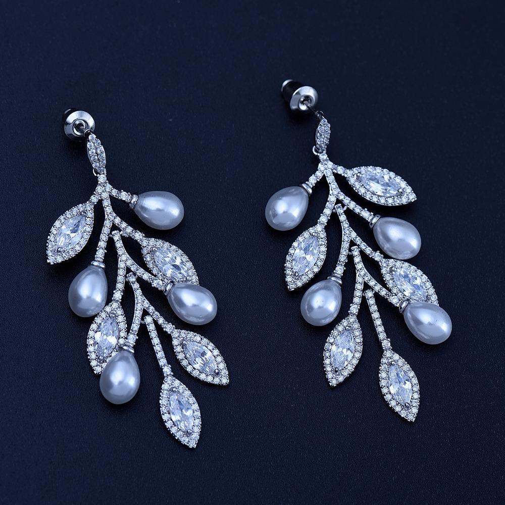 Leaf Pearl Dangler Earrings - Kuberlo - Best Gift for - Imitation Jewellery - Designer Jewellery - one gram gold - fashion jewellery