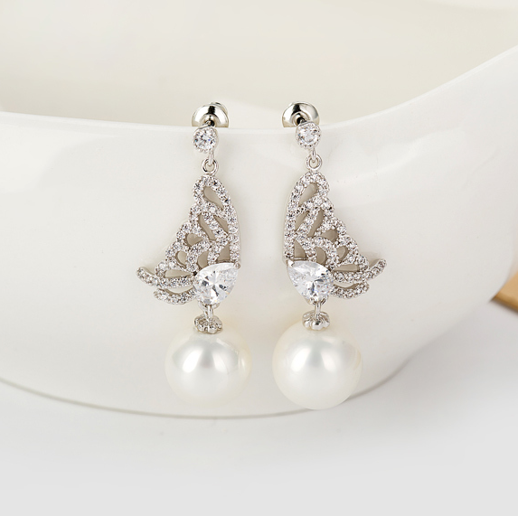 Prachi Pearl Dangler Earrings - Kuberlo - Best Gift for - Imitation Jewellery - Designer Jewellery - one gram gold - fashion jewellery